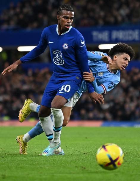 于俱乐部足 于俱乐部足