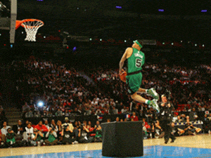 胡金秋：赵嘉仁受伤特别伤心和难过 我把他的球衣号码写在鞋子后3分特别准