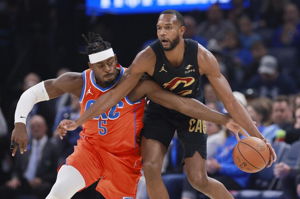 胡金秋：赵嘉仁受伤特别伤心和难过 我把他的球衣号码写在鞋子后3分特别准