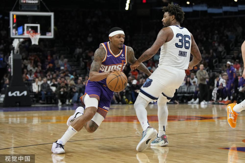 马卡报：伯纳乌将举行特别嘉年华，变身圣诞乐园！门票已售罄（马卡报：伯纳乌将上演圣诞嘉年华，化身冬日乐园，门票告罄）