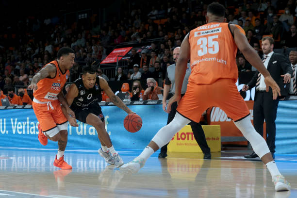 罗泽：多特周中踢了欧冠？我不认为这会对我们有